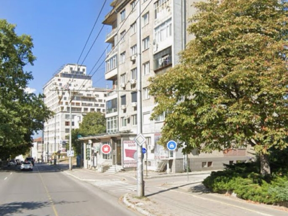 Дава се под наем Гараж / Паркомясто в Варна, Център - 15 кв.м за 147.9 € - Снимка #1