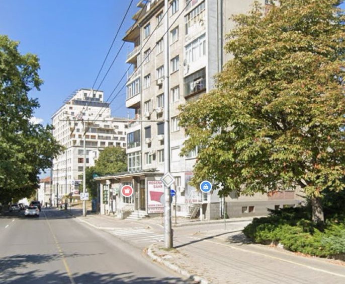 Дава се под наем Гараж / Паркомясто в Варна, Център - 15 кв.м за 147.9 € - Снимка #1