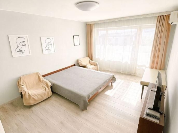 Дава се под наем Двустаен апартамент в Варна, Младост 1 - 41 кв.м за 350 € - Снимка #1