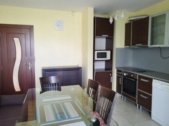 Дава се под наем Тристаен апартамент в София, Студентски град - 80 кв.м за 700 € - Снимка #1