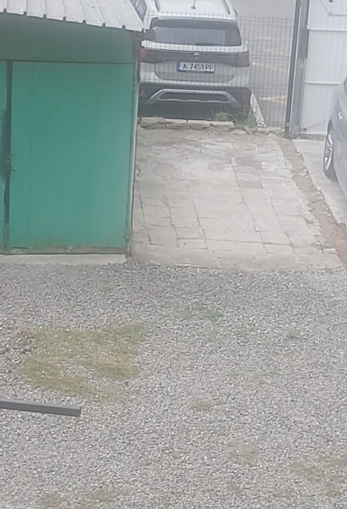 Дава се под наем Гараж / Паркомясто в Бургас, Център - 15 кв.м за 91.8 € - Снимка #1