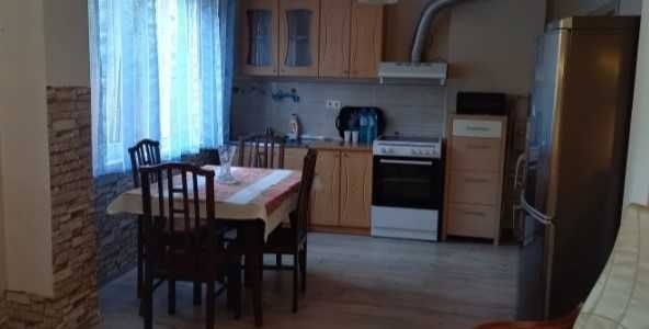 Дава се под наем Тристаен апартамент в София, Изток - 70 кв.м за 400 € - Снимка #1