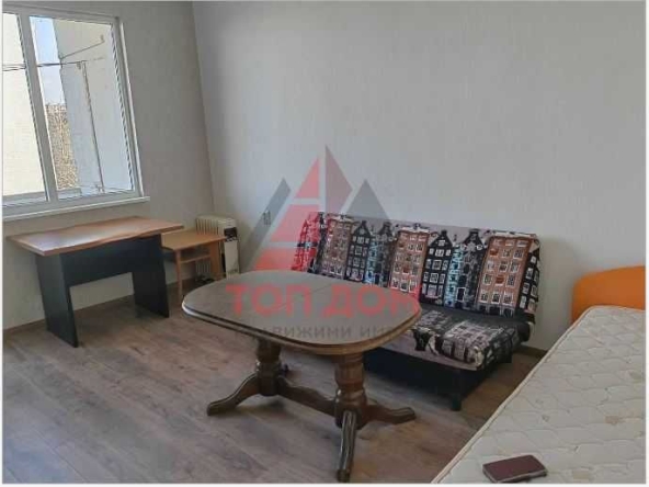 Дава се под наем Тристаен апартамент в Варна, Колхозен пазар - 80 кв.м за 459 € - Снимка #1