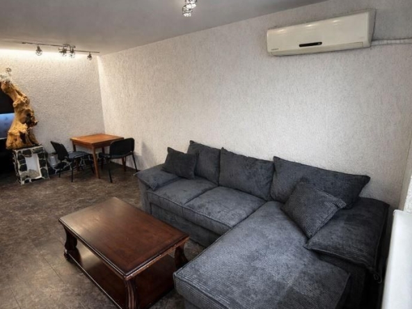 Дава се под наем Двустаен апартамент в Варна, ЖП Гара - 56 кв.м за 428.91 € - Снимка #1