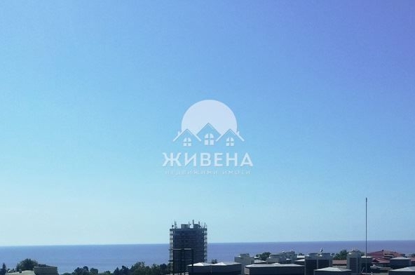 Тристаен апартамент в к.к. Св.Св. Константин и Елена - 180 кв.м за 1306 €/кв.м - Снимка #1