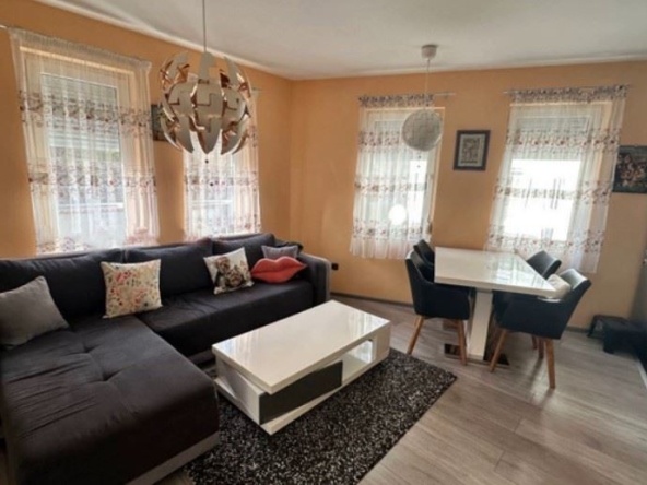 Дава се под наем Двустаен апартамент в София, Редута - 56 кв.м за 547.23 € - Снимка #1