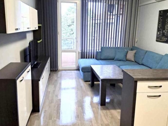 Дава се под наем Двустаен апартамент в Пловдив, Център - 70 кв.м за 561 € - Снимка #1
