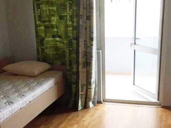 Дава се под наем Четиристаен апартамент в Пловдив, Център - 99 кв.м за 204 € - Снимка #1