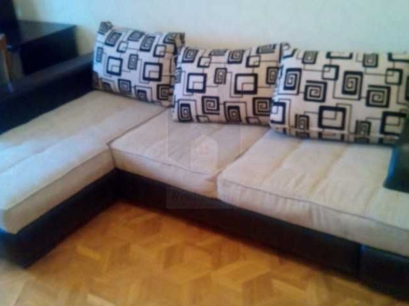 Дава се под наем Тристаен апартамент в Пловдив, Изгрев - 86 кв.м за 357 € - Снимка #1