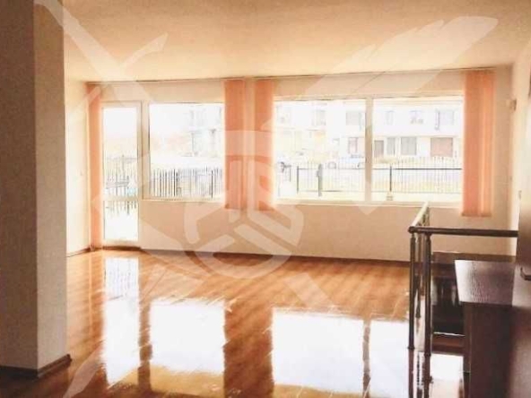 Многостаен апартамент в Несебър - 211 кв.м за 251 €/кв.м - Снимка #1