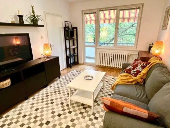 Дава се под наем Двустаен апартамент в София, Изток - 55 кв.м за 650 € - Снимка #1