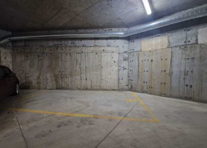 Гараж / Паркомясто в София, Свобода - 12 кв.м за 2000 €/кв.м - Снимка #1