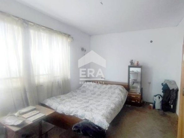 Тристаен апартамент в Хасково, Дружба 1 - 68 кв.м за 1275 €/кв.м - Снимка #1
