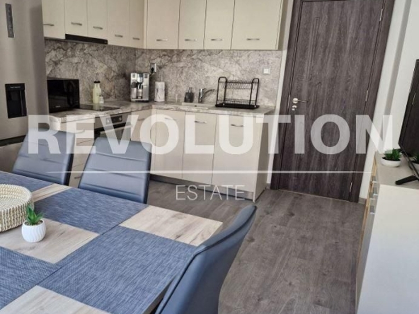 Дава се под наем Тристаен апартамент в Варна, Колхозен пазар - 60 кв.м за 548.25 € - Снимка #1