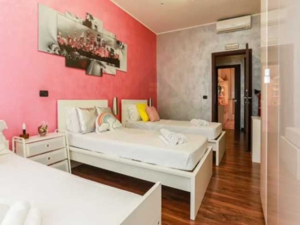 Дава се под наем Двустаен апартамент в Пловдив, Съдийски - 60 кв.м за 199.41 € - Снимка #1