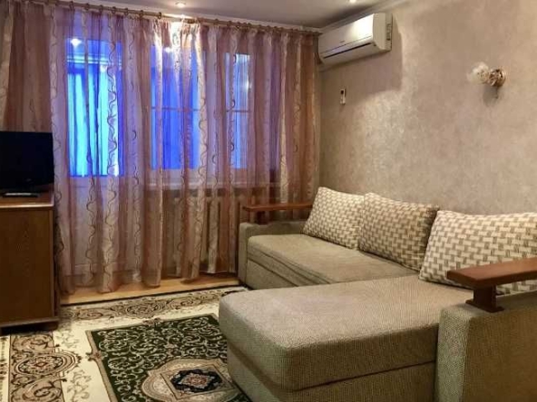 Дава се под наем Двустаен апартамент в Пловдив, Център - 58 кв.м за 295.8 € - Снимка #1