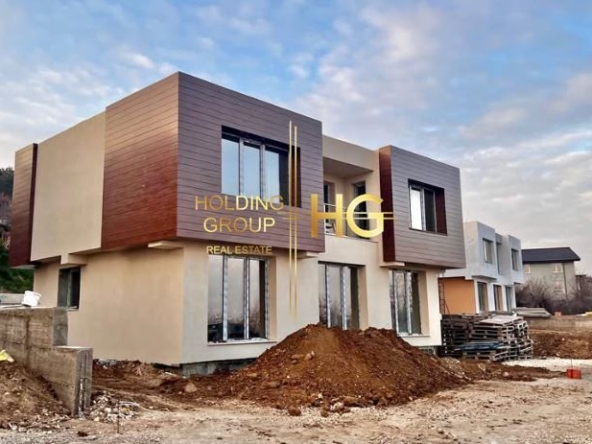 Къща в Варна, м-т Акчелар - 162 кв.м за 1976 €/кв.м - Снимка #1