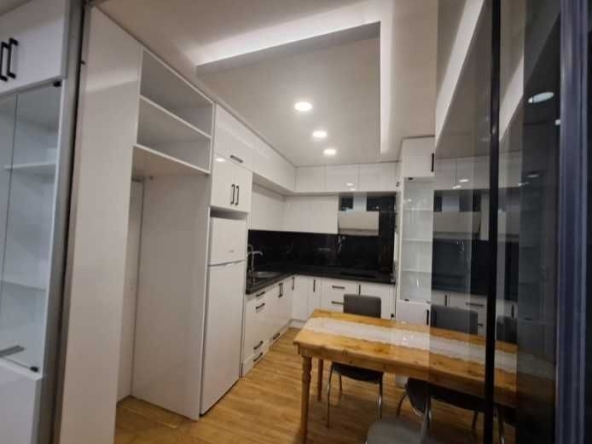 Дава се под наем Двустаен апартамент в София, Център - 65 кв.м за 750 € - Снимка #1