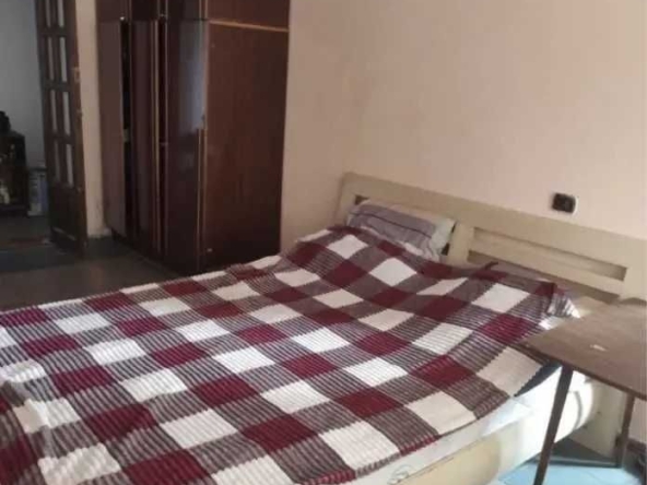 Дава се под наем Тристаен апартамент в София, Център - 90 кв.м за 561 € - Снимка #1