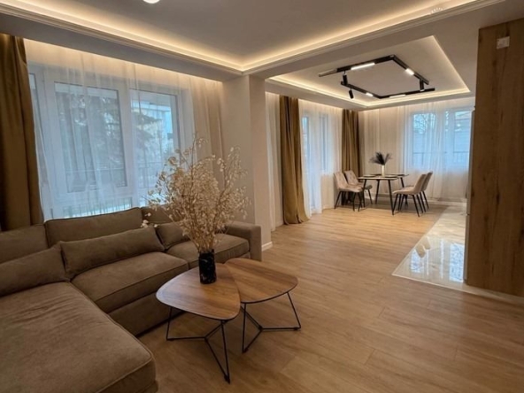 Дава се под наем Тристаен апартамент в София, Кръстова вада - 120 кв.м за 1097.01 € - Снимка #1