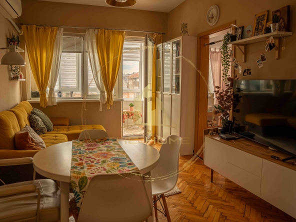 Дава се под наем Двустаен апартамент в Варна, Център - 51 кв.м за 530 € - Снимка #1