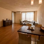 Дава се под наем Двустаен апартамент в София, Център - 74 кв.м за 550 € - Снимка #1