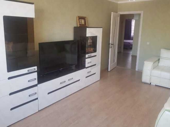 Дава се под наем Двустаен апартамент в Пловдив, Остромила - 65 кв.м за 224.4 € - Снимка #1