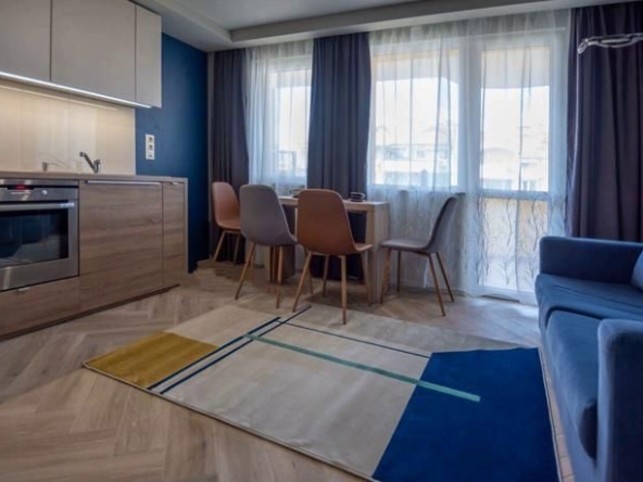 Дава се под наем Двустаен апартамент в Бургас, Лазур - 60 кв.м за 433.5 € - Снимка #1