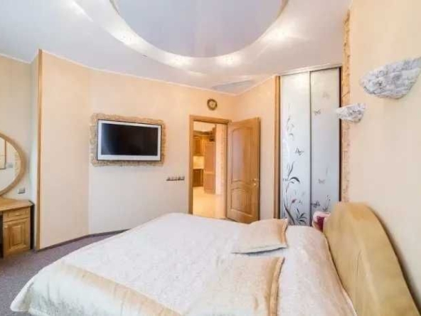 Дава се под наем Двустаен апартамент в София, Център - 56 кв.м за 397.8 € - Снимка #1