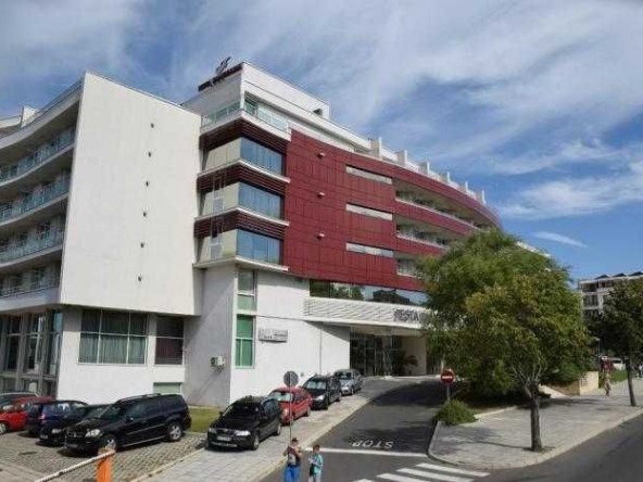 Тристаен апартамент в Несебър - 81 кв.м за 1064 €/кв.м - Снимка #1