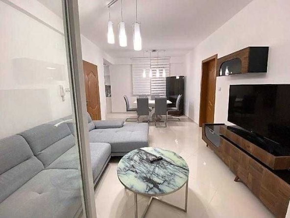 Дава се под наем Двустаен апартамент в Бургас, Изгрев - 60 кв.м за 219.3 € - Снимка #1