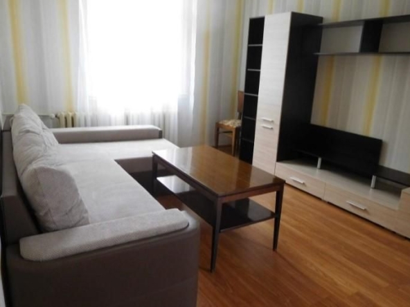 Дава се под наем Двустаен апартамент в София, Оборище - 50 кв.м за 600 € - Снимка #1