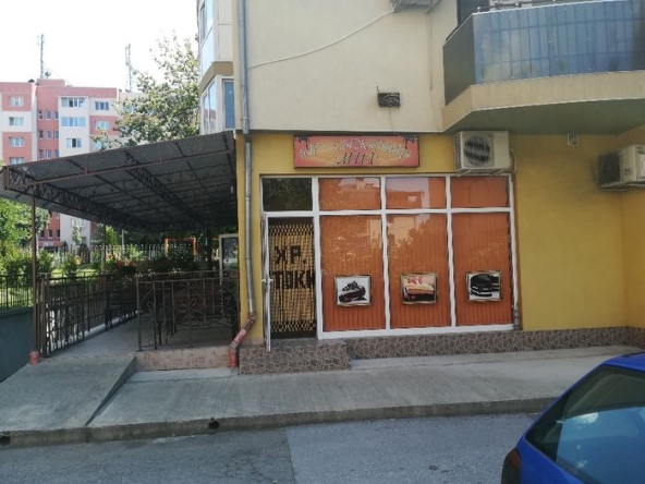 Магазин в Благоевград, Струмско - 85 кв.м за 1706 €/кв.м - Снимка #1