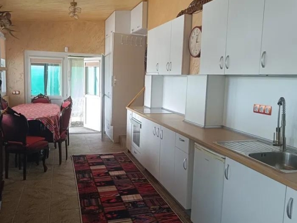 Дава се под наем Къща в Бургас, Банево - 100 кв.м за 765 € - Снимка #1