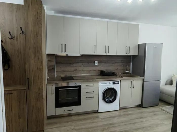 Дава се под наем Двустаен апартамент в Пловдив, Остромила - 58 кв.м за 450 € - Снимка #1