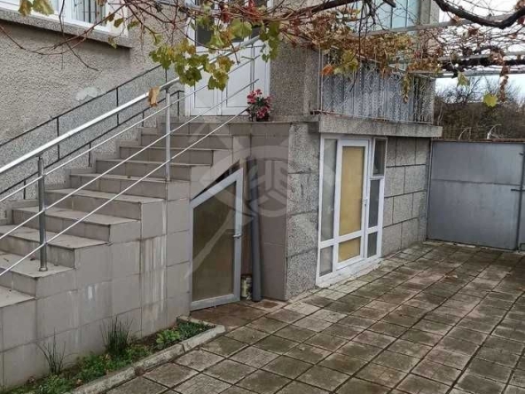 Къща в с. Черна гора, Област Стара Загора - 160 кв.м за 288 €/кв.м - Снимка #1