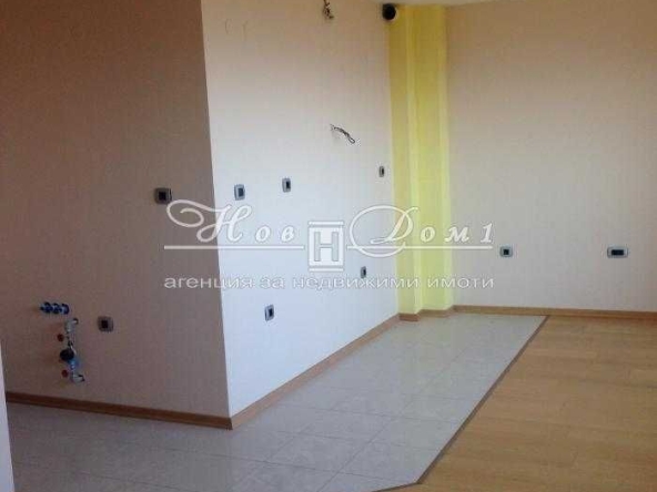 Тристаен апартамент в Варна, Галата - 158 кв.м за 1254 €/кв.м - Снимка #1