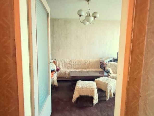 Дава се под наем Тристаен апартамент в София, Хладилника - 75 кв.м за 85000 € - Снимка #1