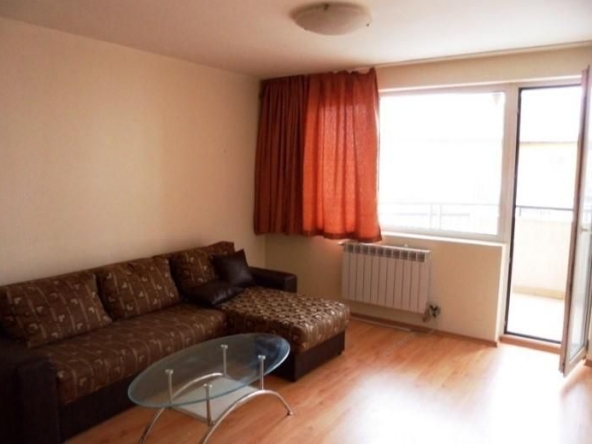 Дава се под наем Тристаен апартамент в София, Медицинска академия - 95 кв.м за 700 € - Снимка #1