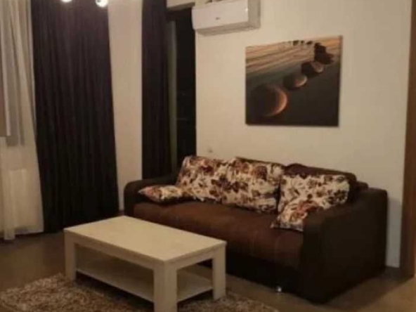 Дава се под наем Едностаен апартамент в Пловдив, Център - 27 кв.м за 122.4 € - Снимка #1