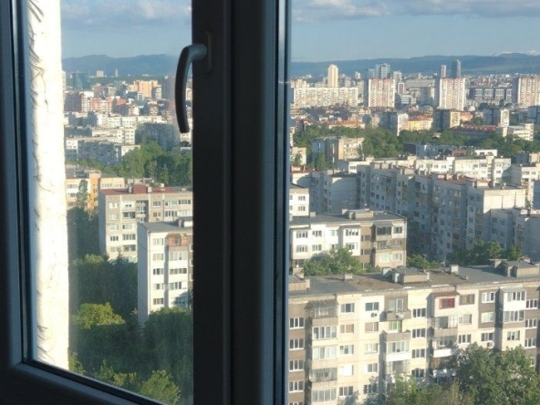 Дава се под наем Двустаен апартамент в София, Докторски паметник - 69 кв.м за 530 € - Снимка #1