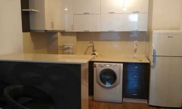 Дава се под наем Двустаен апартамент в Пловдив, Беломорски - 90 кв.м за 375 € - Снимка #1