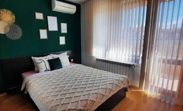Дава се под наем Тристаен апартамент в София, Красно село - 95 кв.м за 625 € - Снимка #1