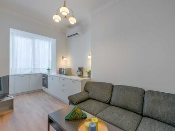 Дава се под наем Двустаен апартамент в София, Изток - 44 кв.м за 650 € - Снимка #1