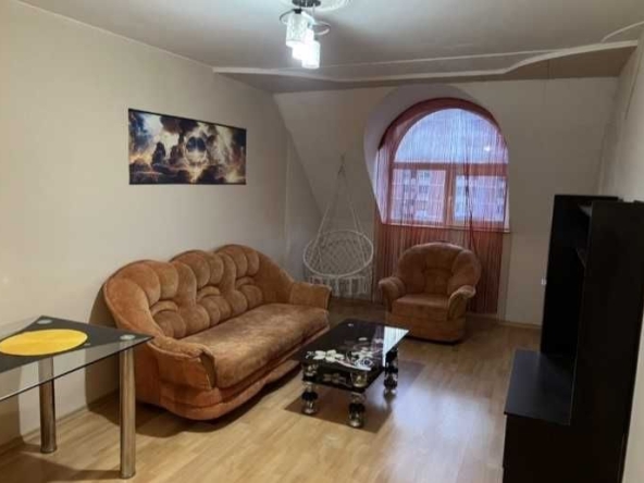 Дава се под наем Двустаен апартамент в София, Изток - 60 кв.м за 500 € - Снимка #1