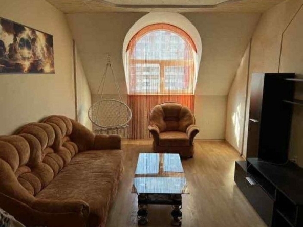 Дава се под наем Двустаен апартамент в София, Зона Б-18 - 60 кв.м за 511 € - Снимка #1