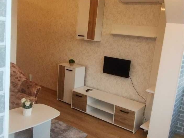 Дава се под наем Едностаен апартамент в София, Надежда 3 - 48 кв.м за 509.49 € - Снимка #1