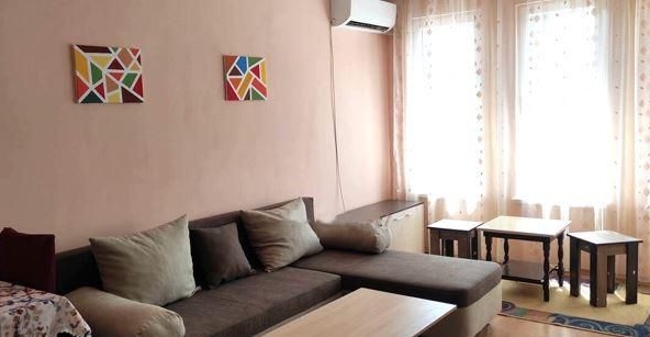 Дава се под наем Двустаен апартамент в Бургас, Възраждане - 60 кв.м за 351.9 € - Снимка #1