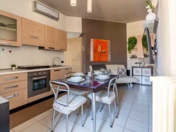 Дава се под наем Двустаен апартамент в Пловдив, Каменица 2 - 70 кв.м за 248.88 € - Снимка #1