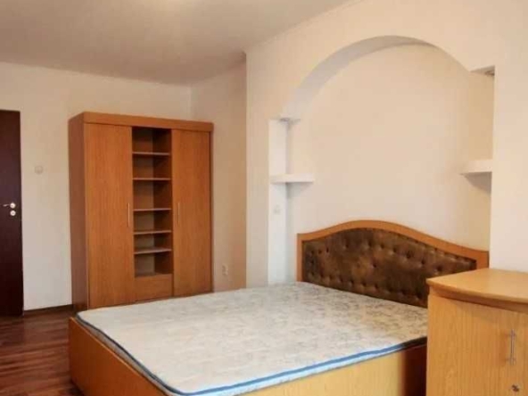 Дава се под наем Тристаен апартамент в Пловдив, Христо Смирненски - 79 кв.м за 249.9 € - Снимка #1